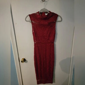 Windsor Small Burgundy Dress Pre-owned Holiday Dress
